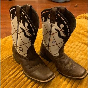 Ariat Cowgirl Boots - Size 4